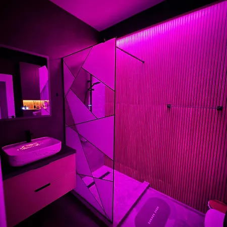 Ag Luxury *