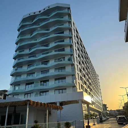 Ag Luxury דירה Năvodari